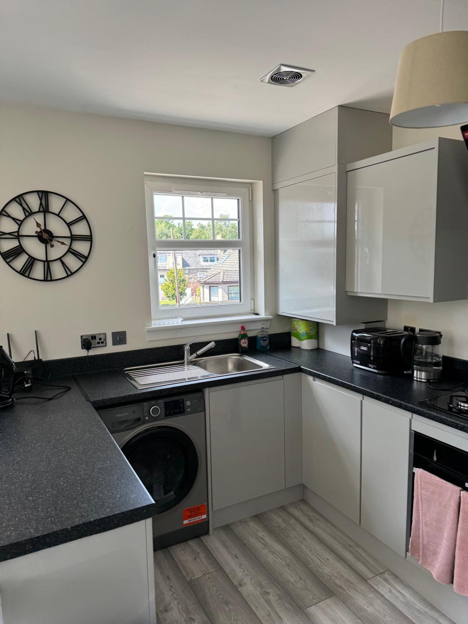 Modern 3 Bedroom Apartment In Markinch, Fife Extérieur photo